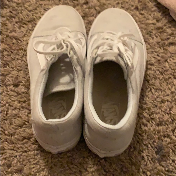 Vans - Picture 3 of 4